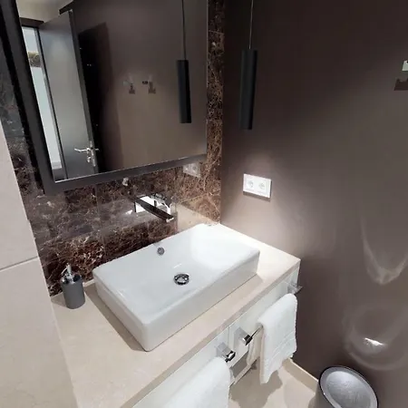 Apartment White Pearl 2.15